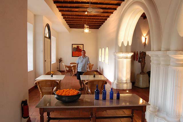 Old Harbour Hotel - 3