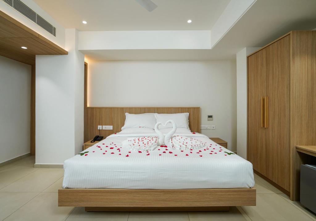 The Trios Hotel Kochi - 4