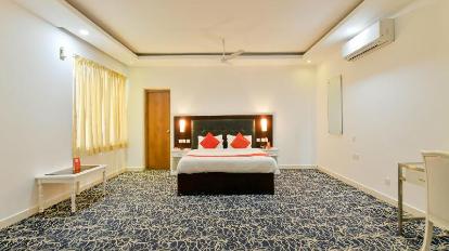 Capital O 15092 Kavitha International - 4