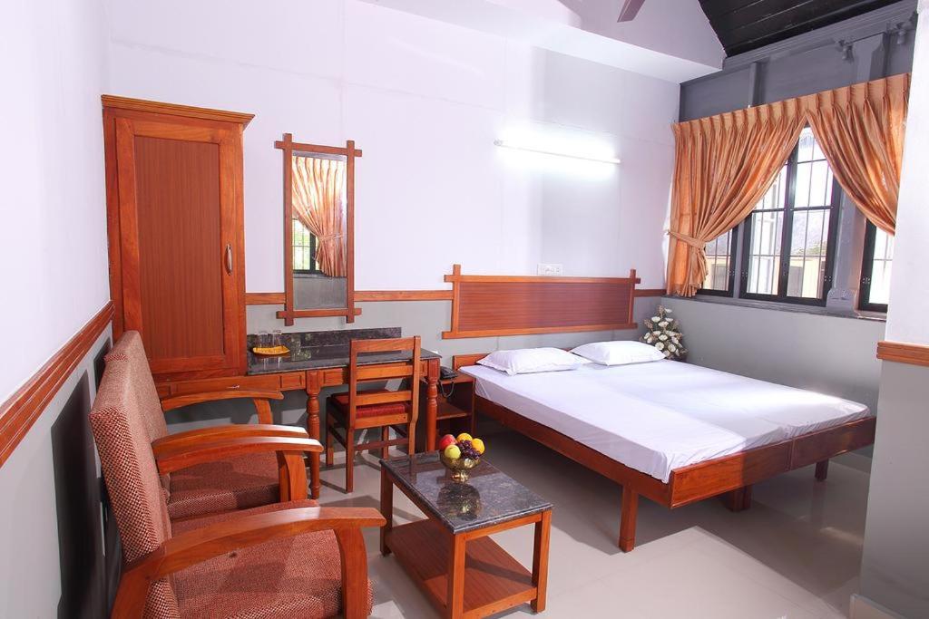 The Boat Jetty Bungalow - 4