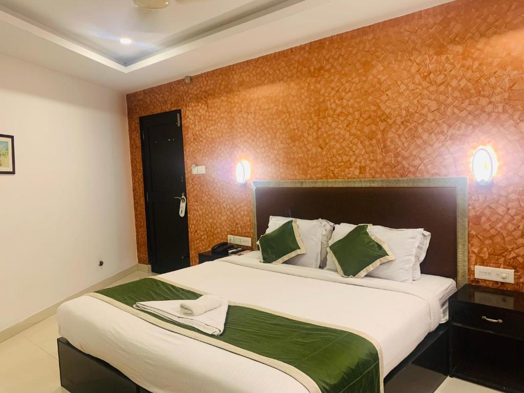 Hotel Green Life, Cochin - 4