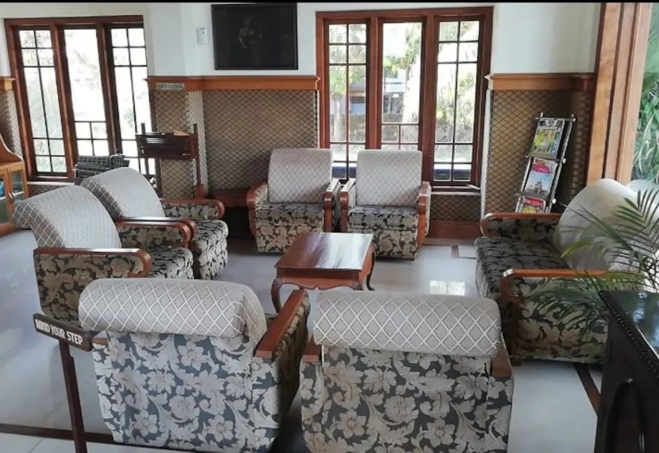 Hotel Aroor Residency - 2