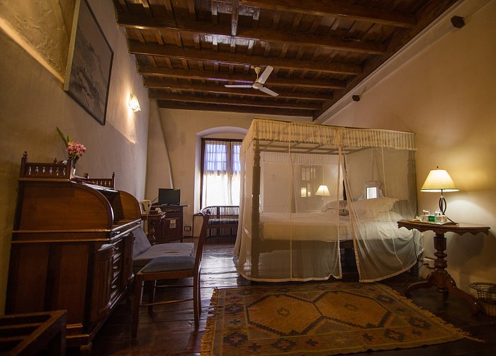 The Old Courtyard Hotel - 3