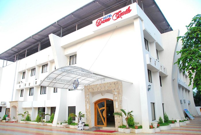 Super OYO Capital O Hotel Dona Castle