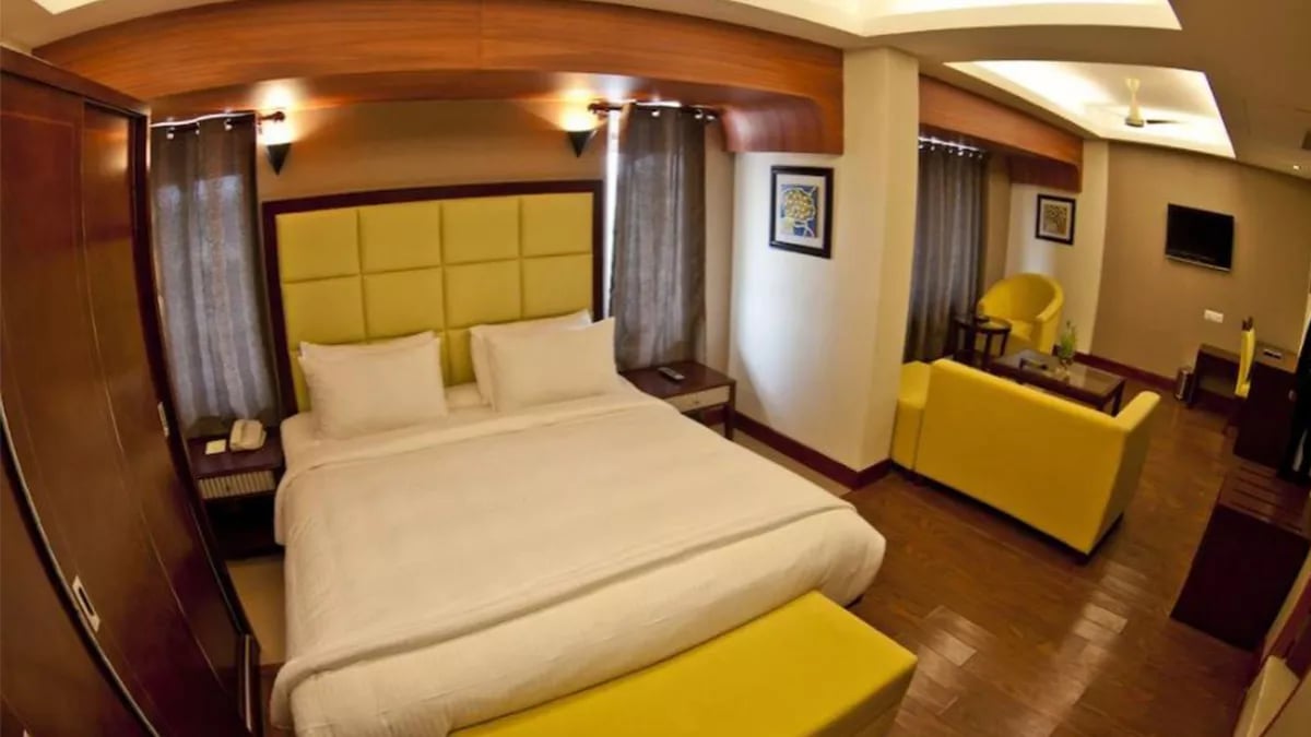 Hotel Paramount Tower - 4