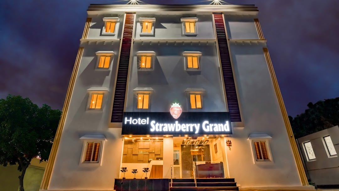 Hotel Strawberry Grand
