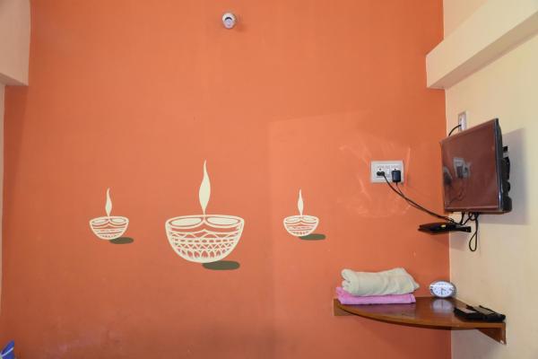 Sai Murugan Lodge - 2