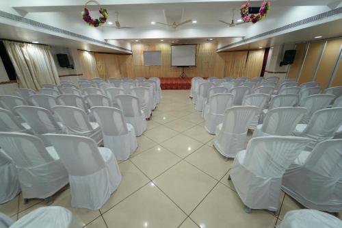 Hotel Palmyra Grand Inn - 3