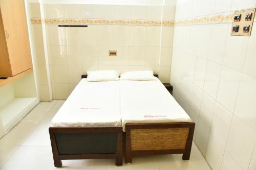 Hotel Ganesh Lodge - 4