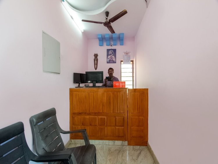 OYO 24967 The Grand Diamond - 2