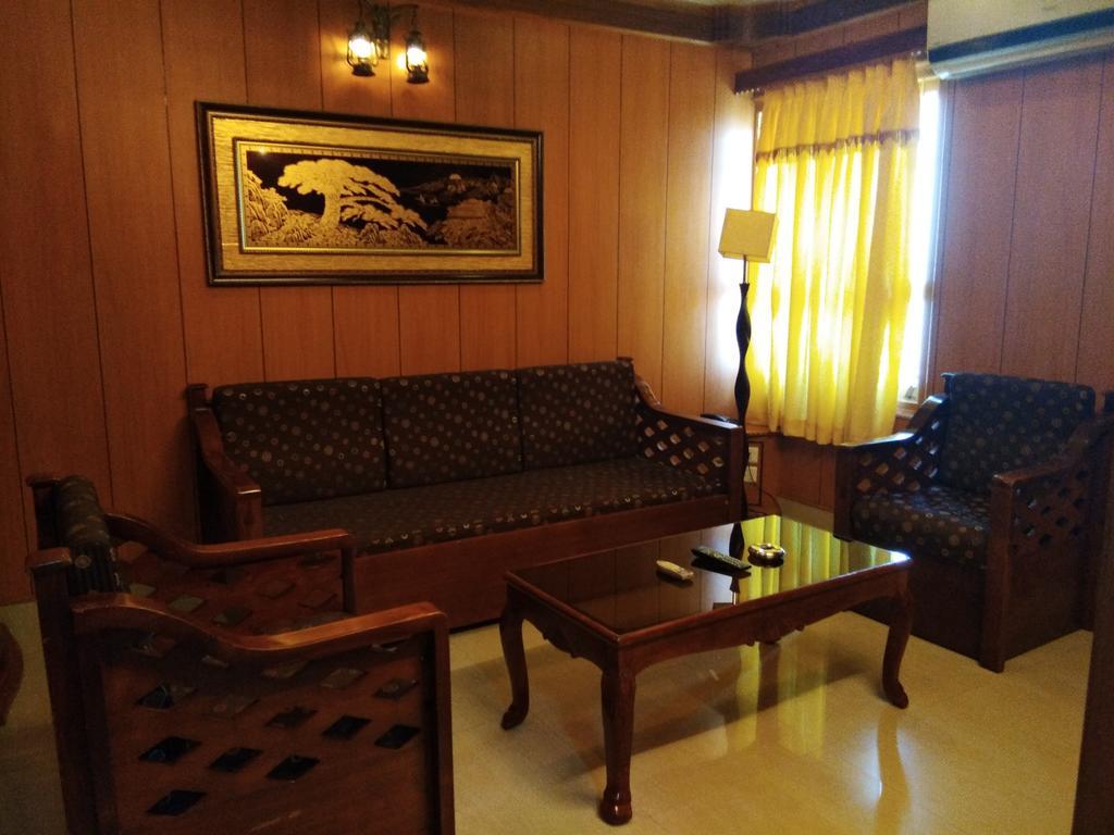 Manickam Tourist Home - 2