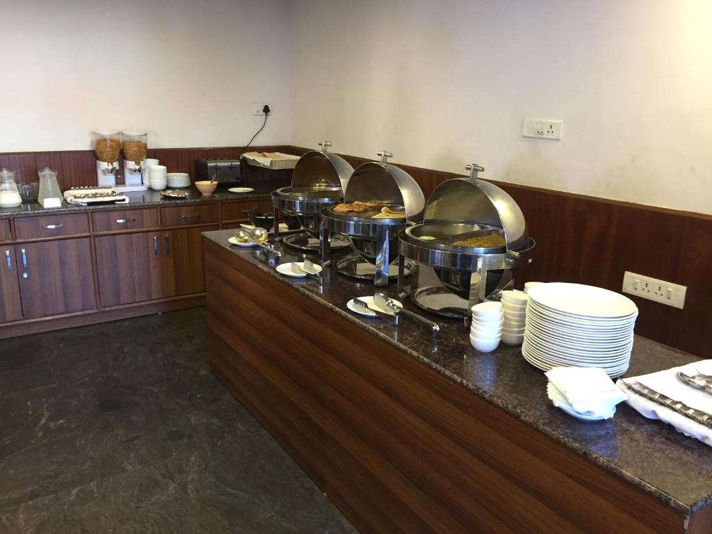 The Majestic Crown - 3