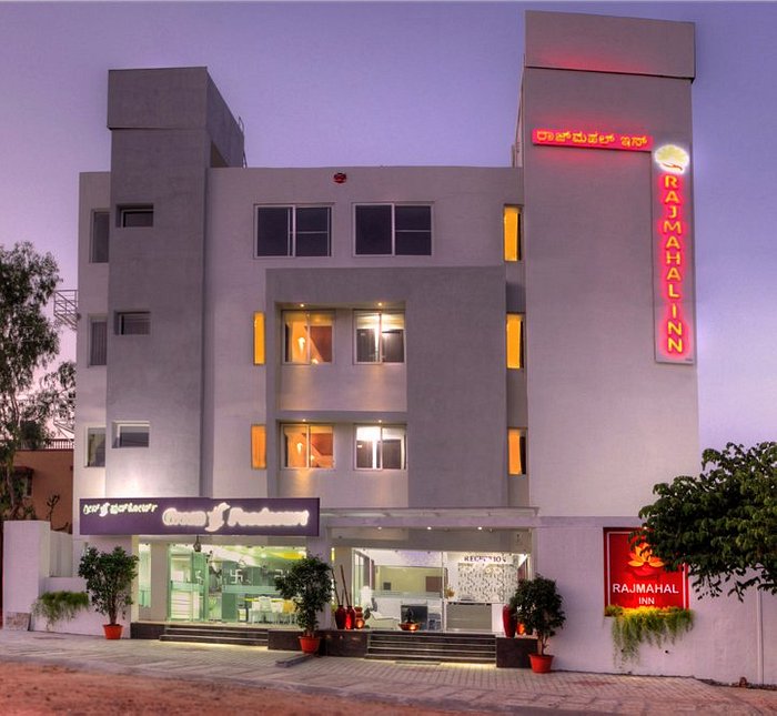 Hotel Rajmahal Inn
