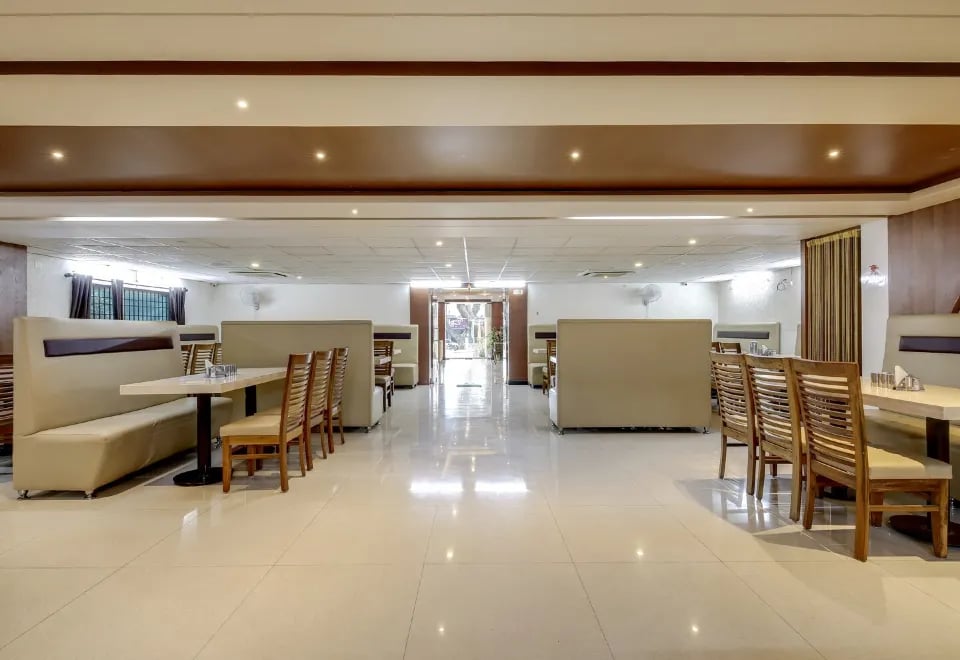 Hotel Golden Castle - 3