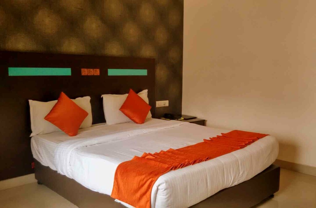 Hotel Sk Elegance - 5