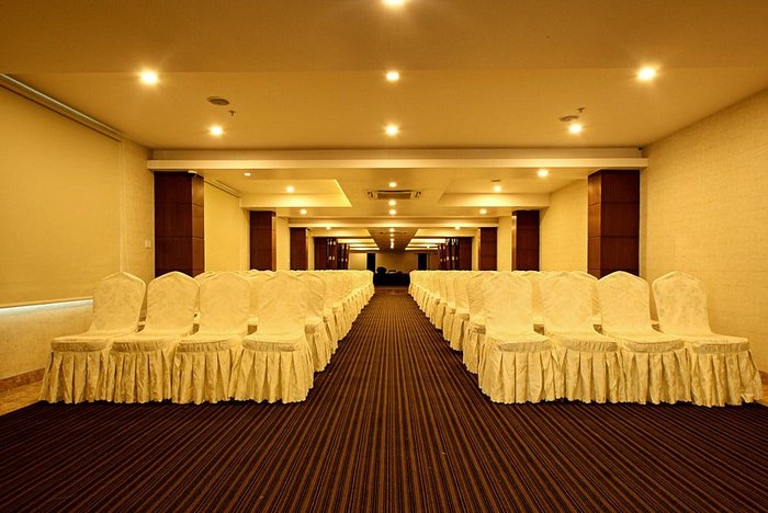 The Atrium Boutique Hotel - 3