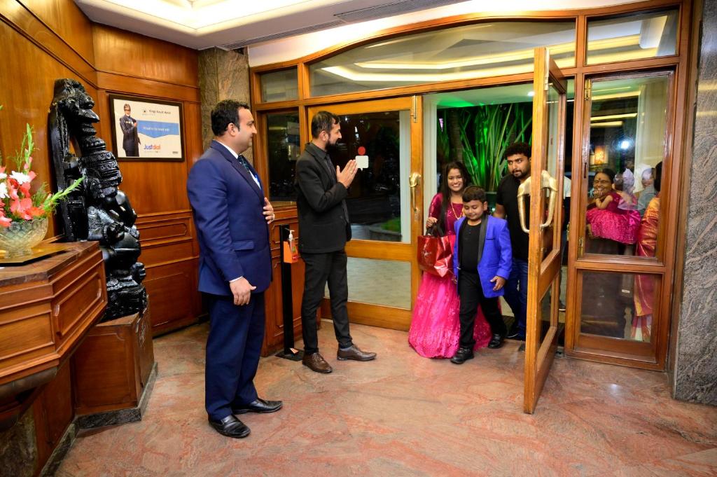 Maya's Kings Kourt - 2