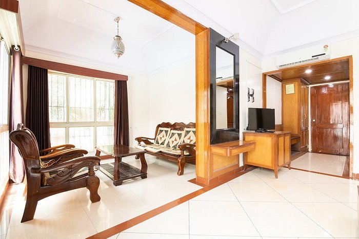 Hotel Chetan International - 3