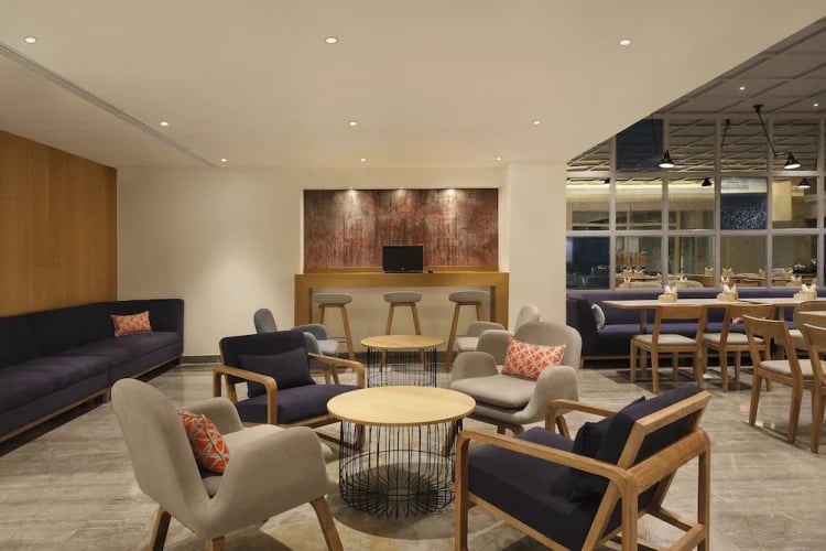 Holiday Inn Express - 3