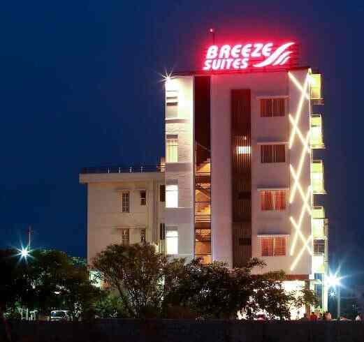 Breeze Suites