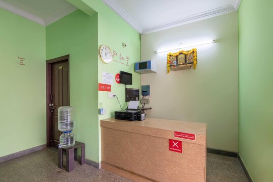 Flagship Hotel Shelton Suites - 2