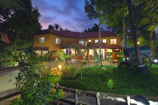 Karapuzha Village Resort