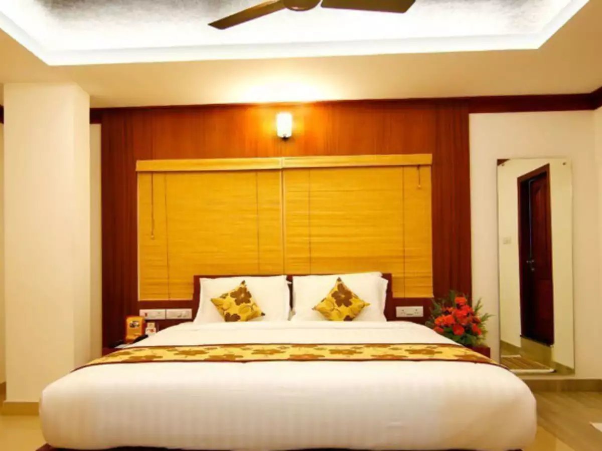 HOTEL GREAT JUBILEE - 4