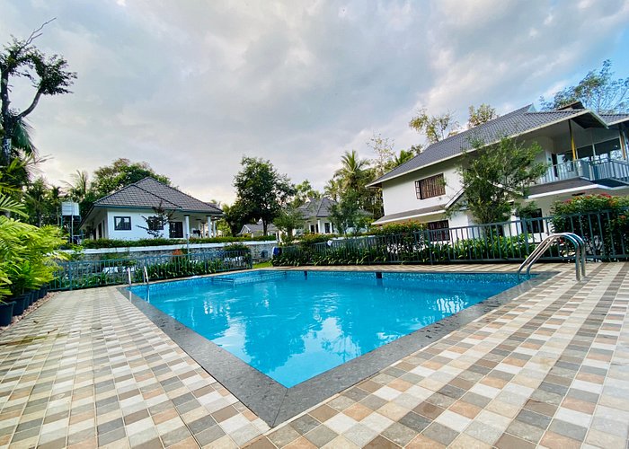 BlackHole Farms & Retreats - 2