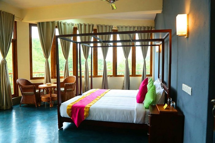 Jungle Edge Resort - 4