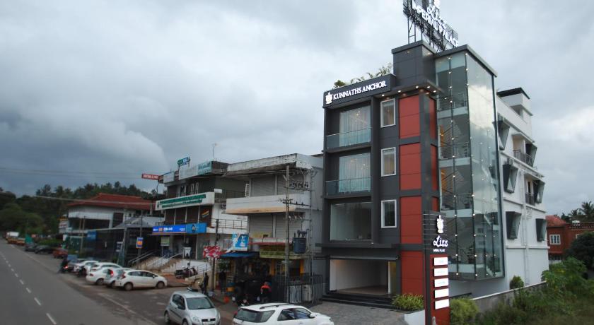 Lizz Imperial Palace