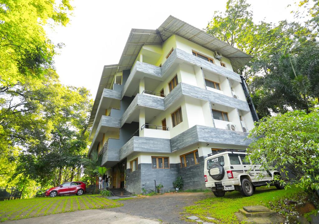 The Hill District Club