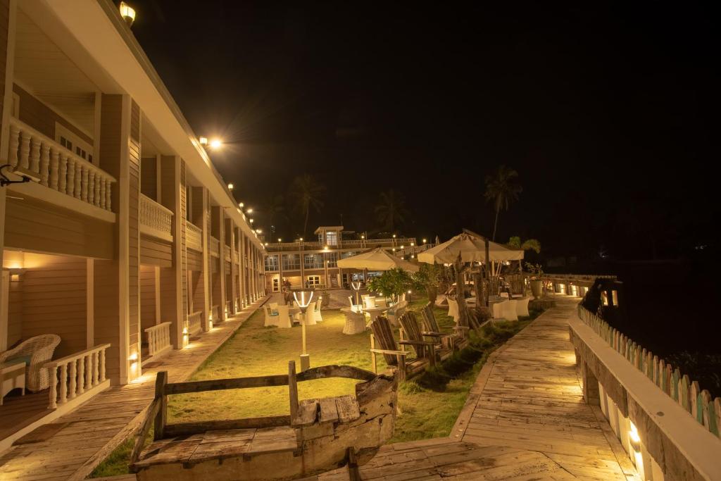 State Beach Boutique Resort & Spa