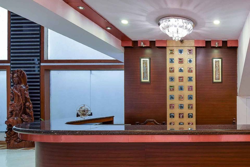 Golden Metro Hotel - 2