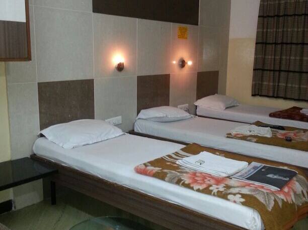 Hotel Vardhaman Paradise - 2