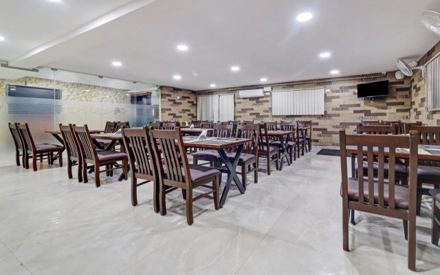 Treebo Trend The White Tree - 3