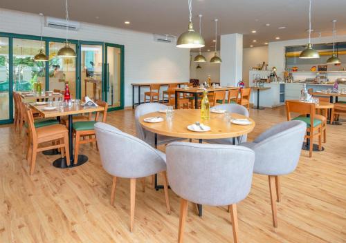 Bloom Hotel - Brookefield - 3