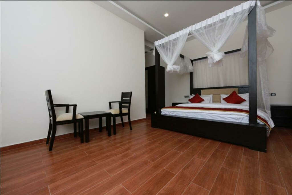 Ezone Lagoon Resort - 4