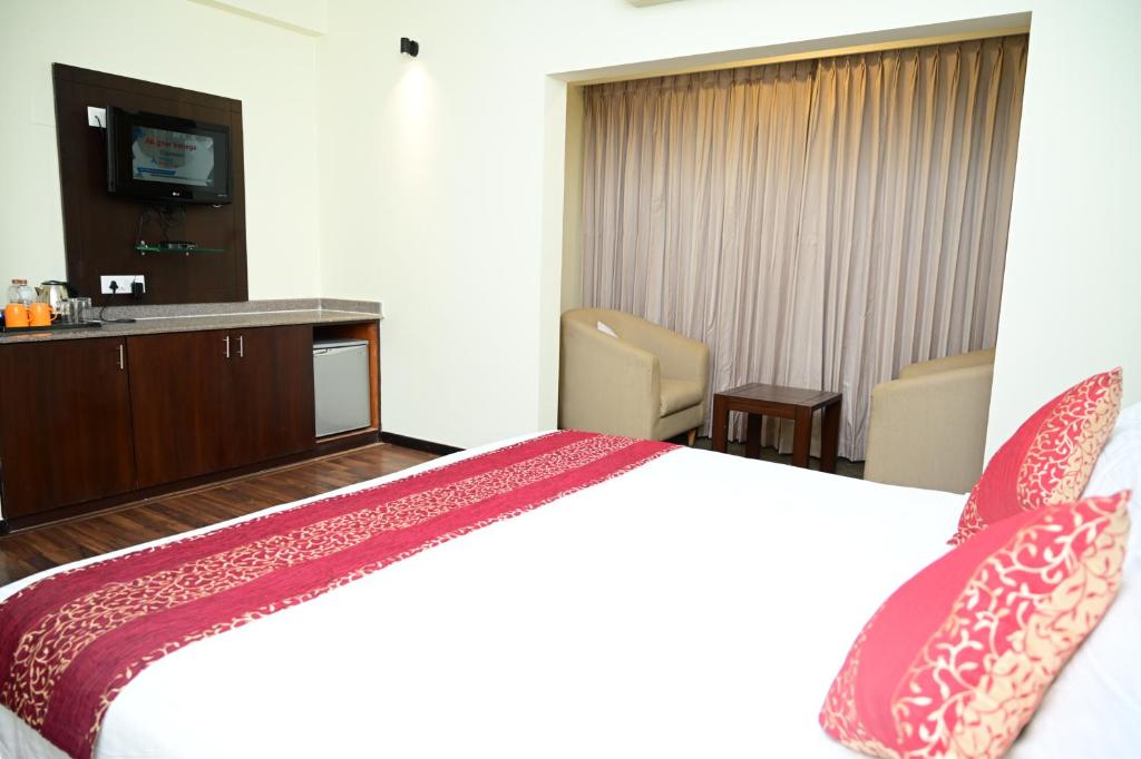 STERLING KEYS BY TGI - 4