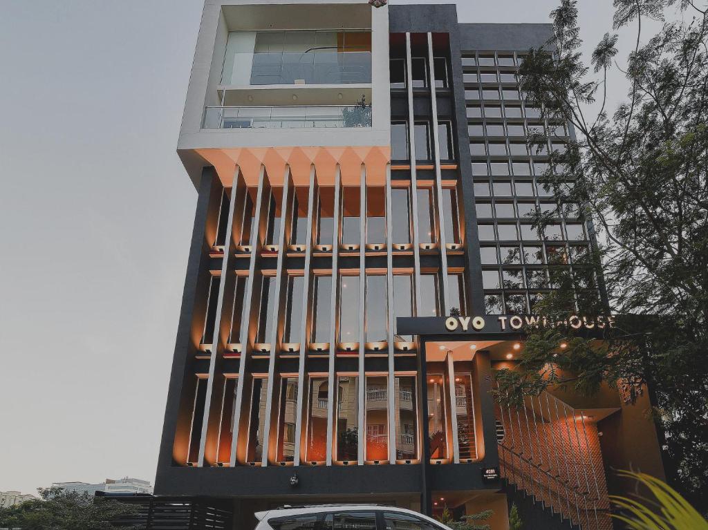 Super OYO Townhouse 258 Spruce Hotels Bellandur