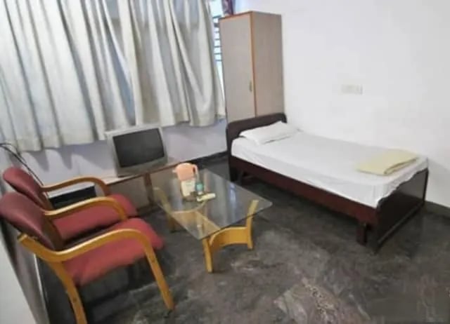 Hotel Chandana Deluxe - 3