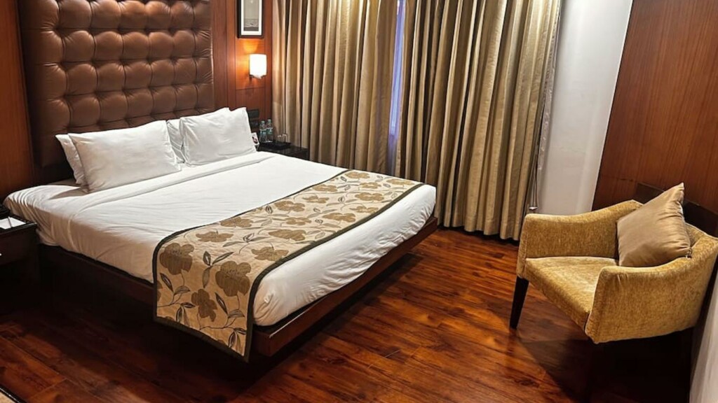 Hotel Plaza Heights - 3