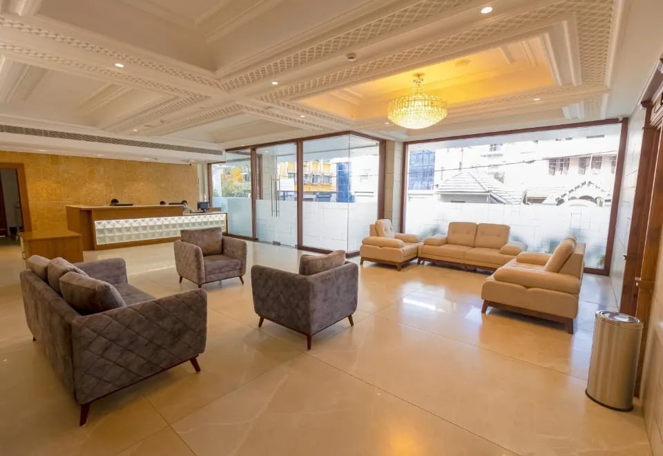 White Palace Hotel - 2