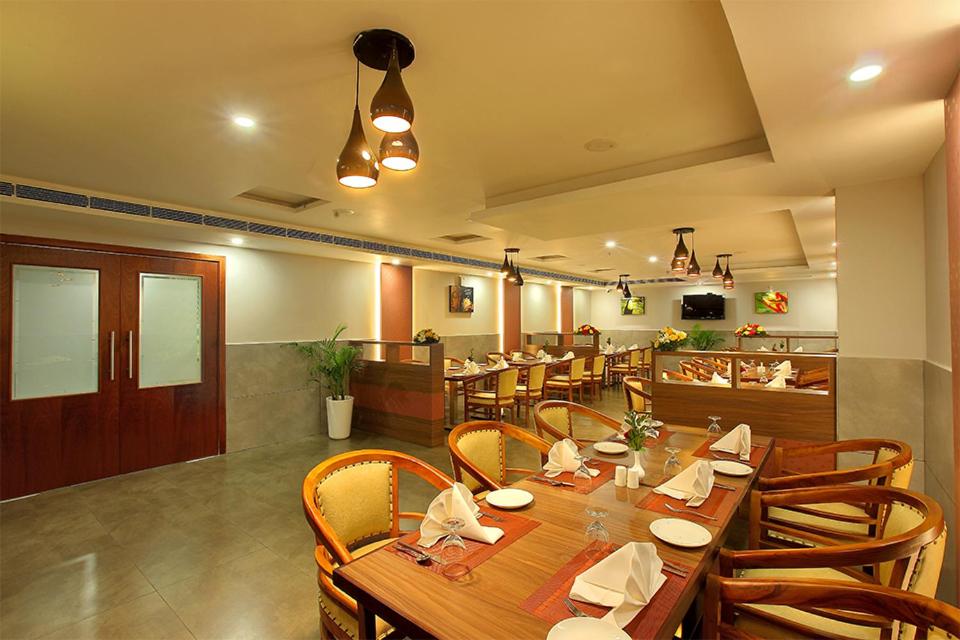 Lumbini Supreme Business Class Hotel , Thrissur - 3