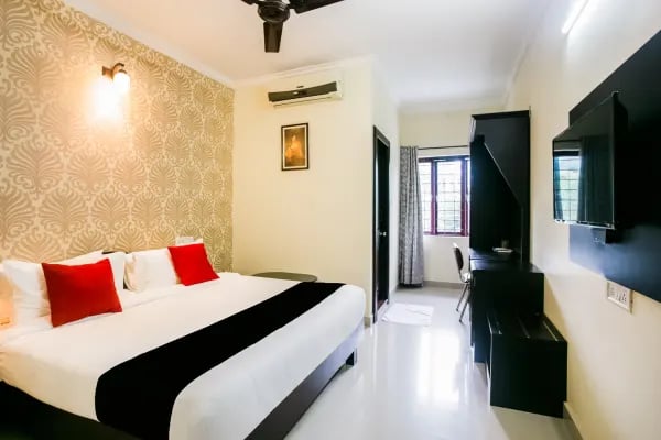 Capital O 47329 Pooram Residency - 3