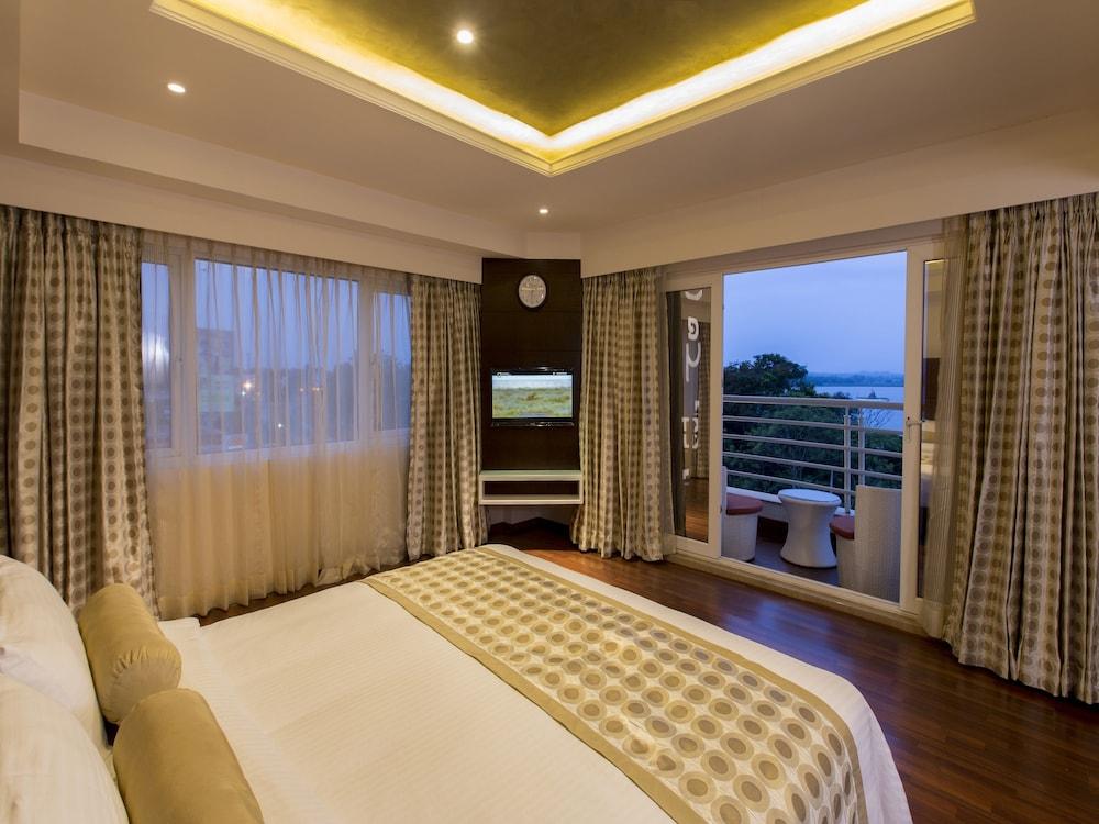 Hotel Swarnaa Paradise - 4