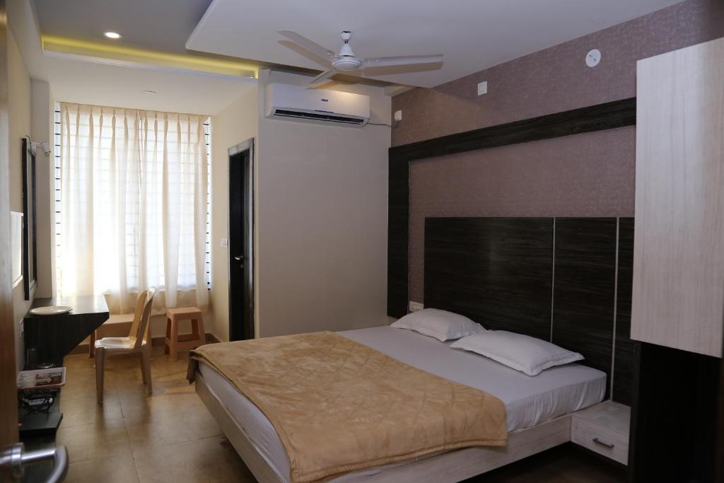 Hotel Navaratna Palace - 4