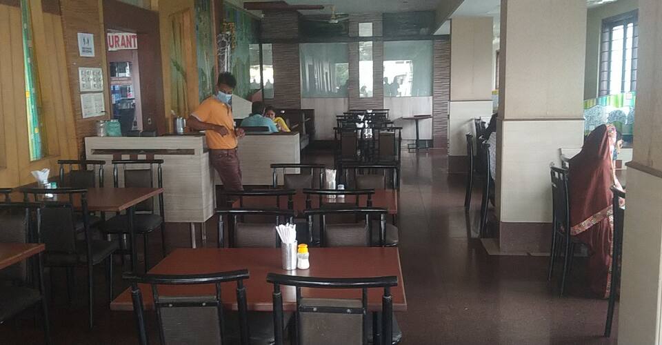 Hotel Sai Sangam International - 3