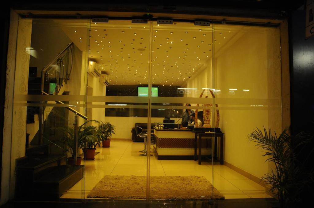 Hotel Sri Krishna Residency - 2