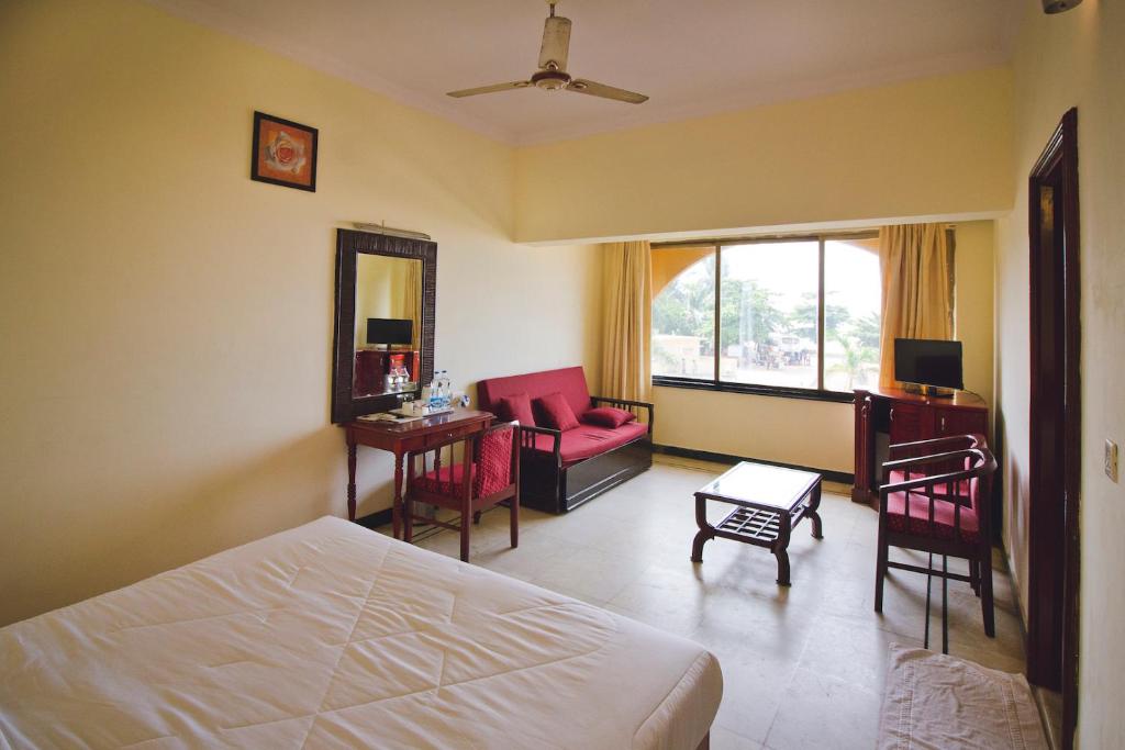 Hotel Bhavani Boarding & Lodging - 2