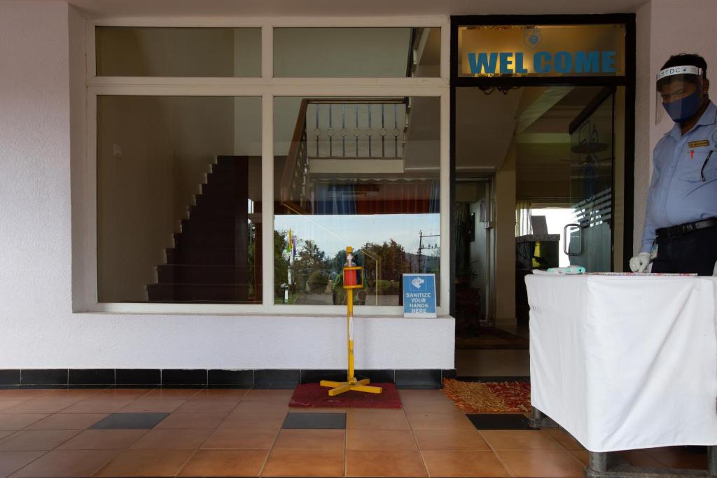 Hotel Mayura Valley View Madikeri - 2